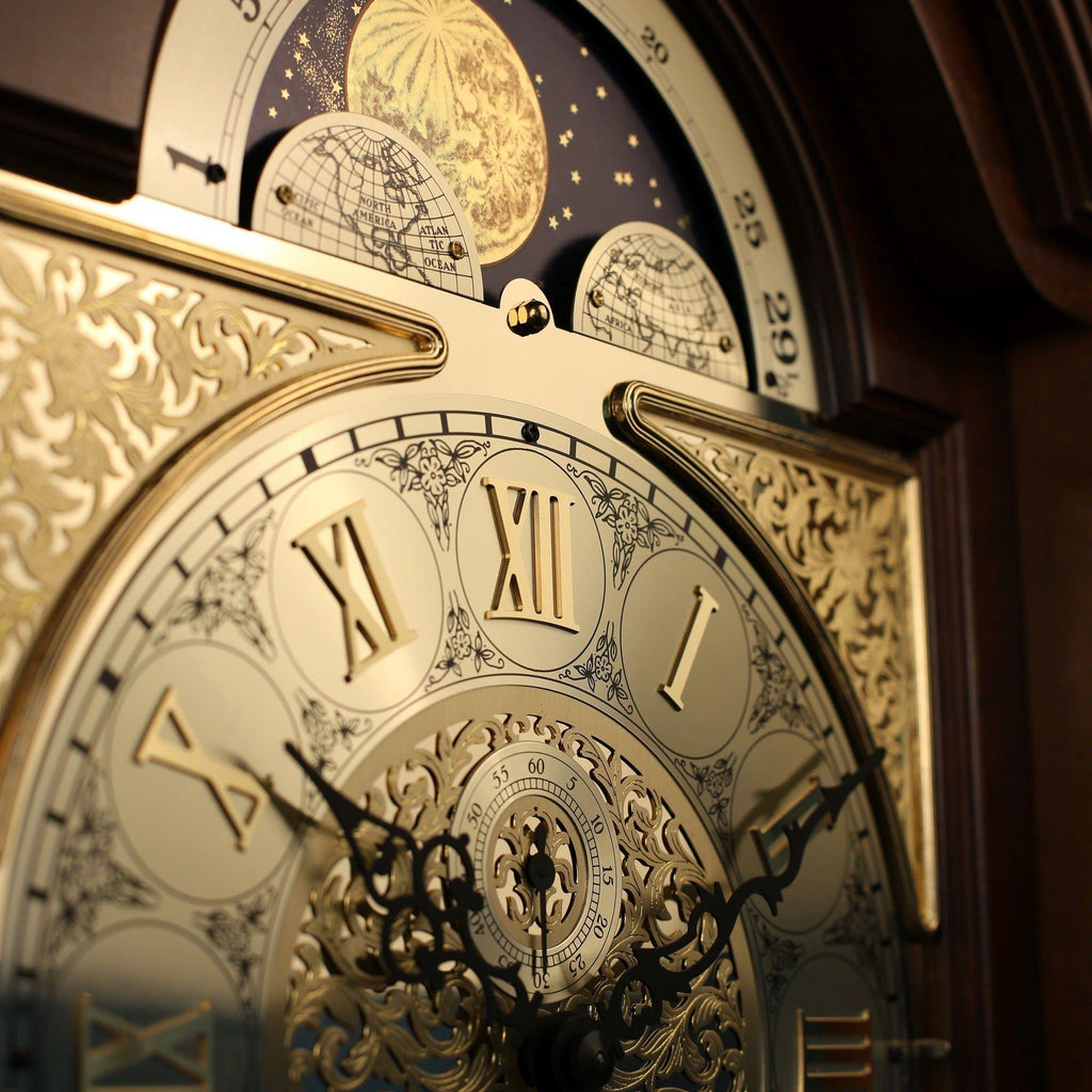 Les prestigieux mécènes des horloges grand-père: qui les achète?